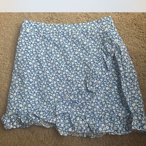 SHEIN Blue and White Floral Pattern Skirt